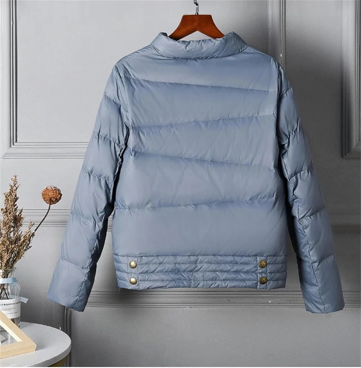 Mnjyihy Women Winter Lightweight White Duck Down Jacket Short Oversize Autumn Puffer Jacket Pocket Parkas